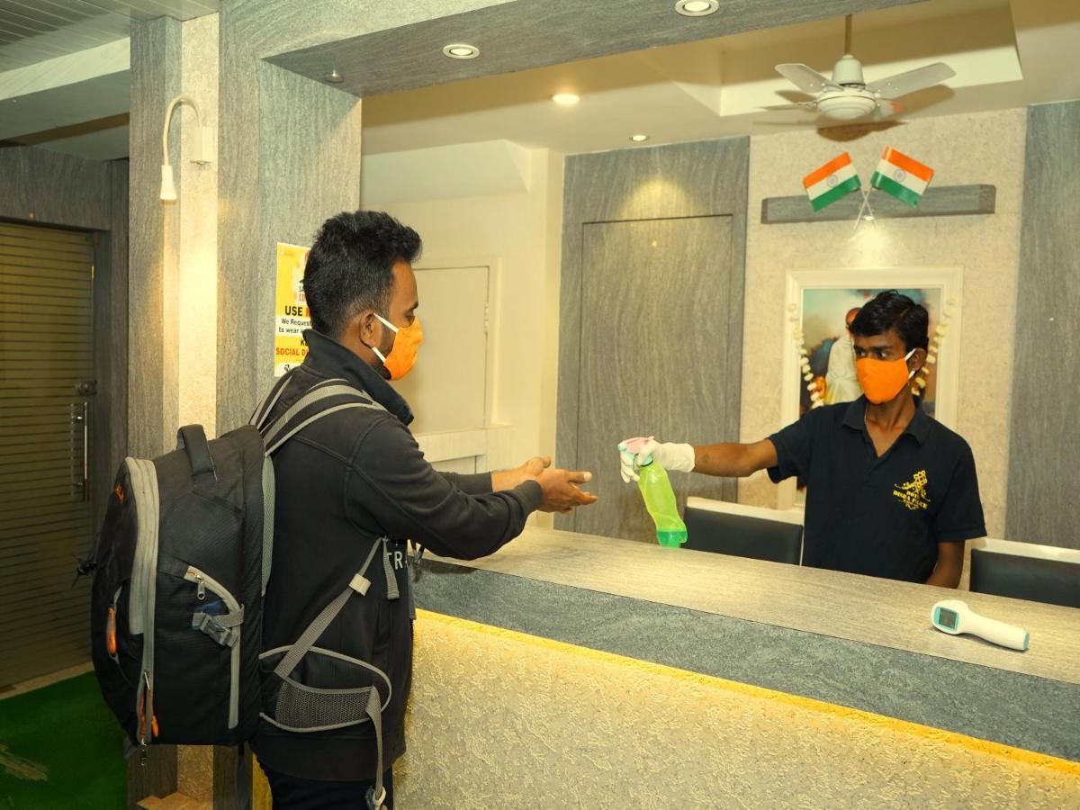 Hotel Disha Palace Shirdi Exterior foto