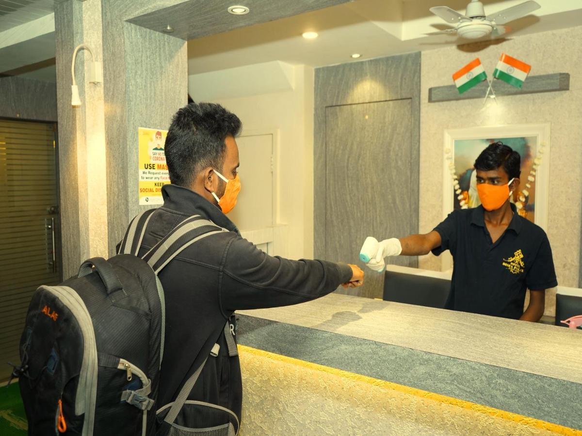 Hotel Disha Palace Shirdi Exterior foto