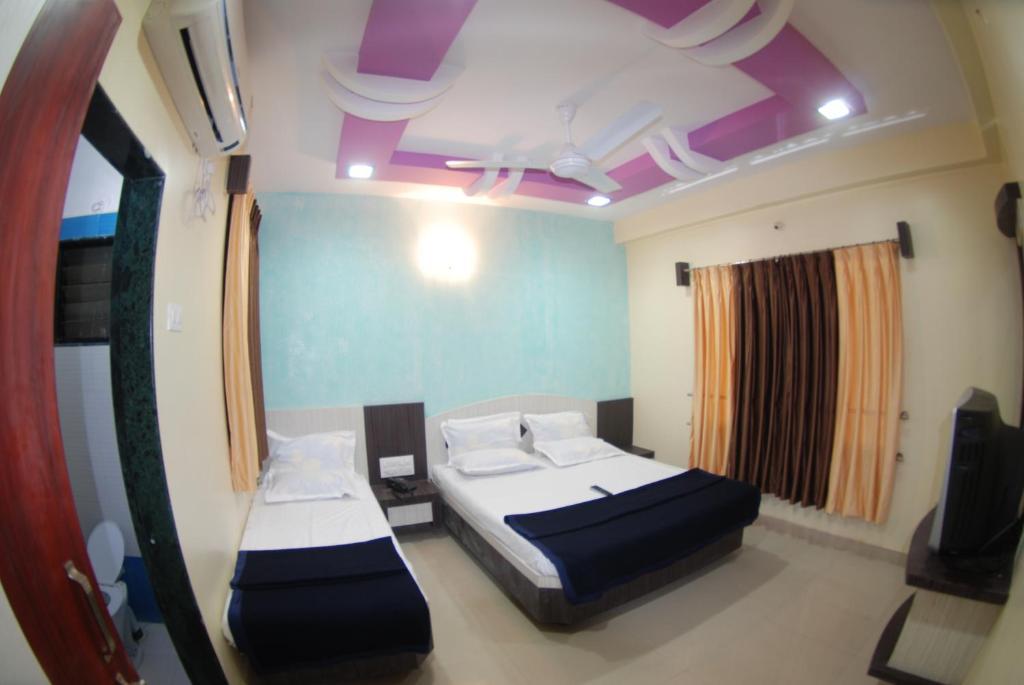 Hotel Disha Palace Shirdi Exterior foto