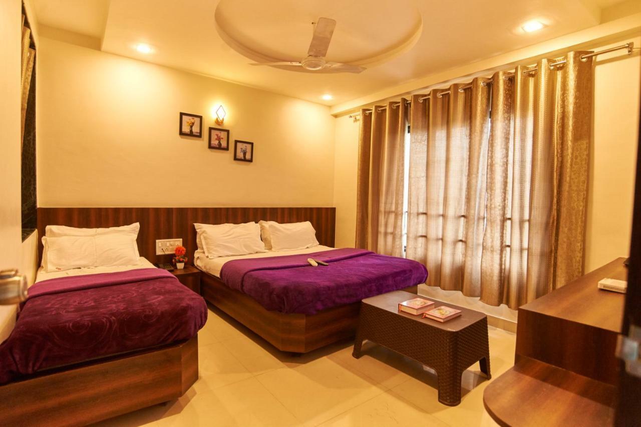 Hotel Disha Palace Shirdi Exterior foto
